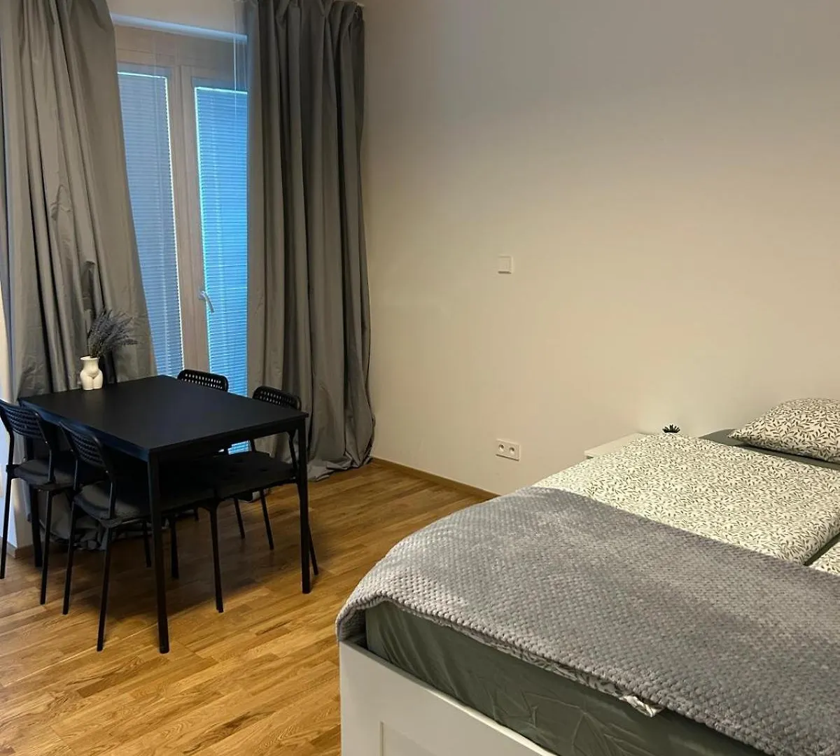 Apartamento Residence Kobrova With Free Parking Praga